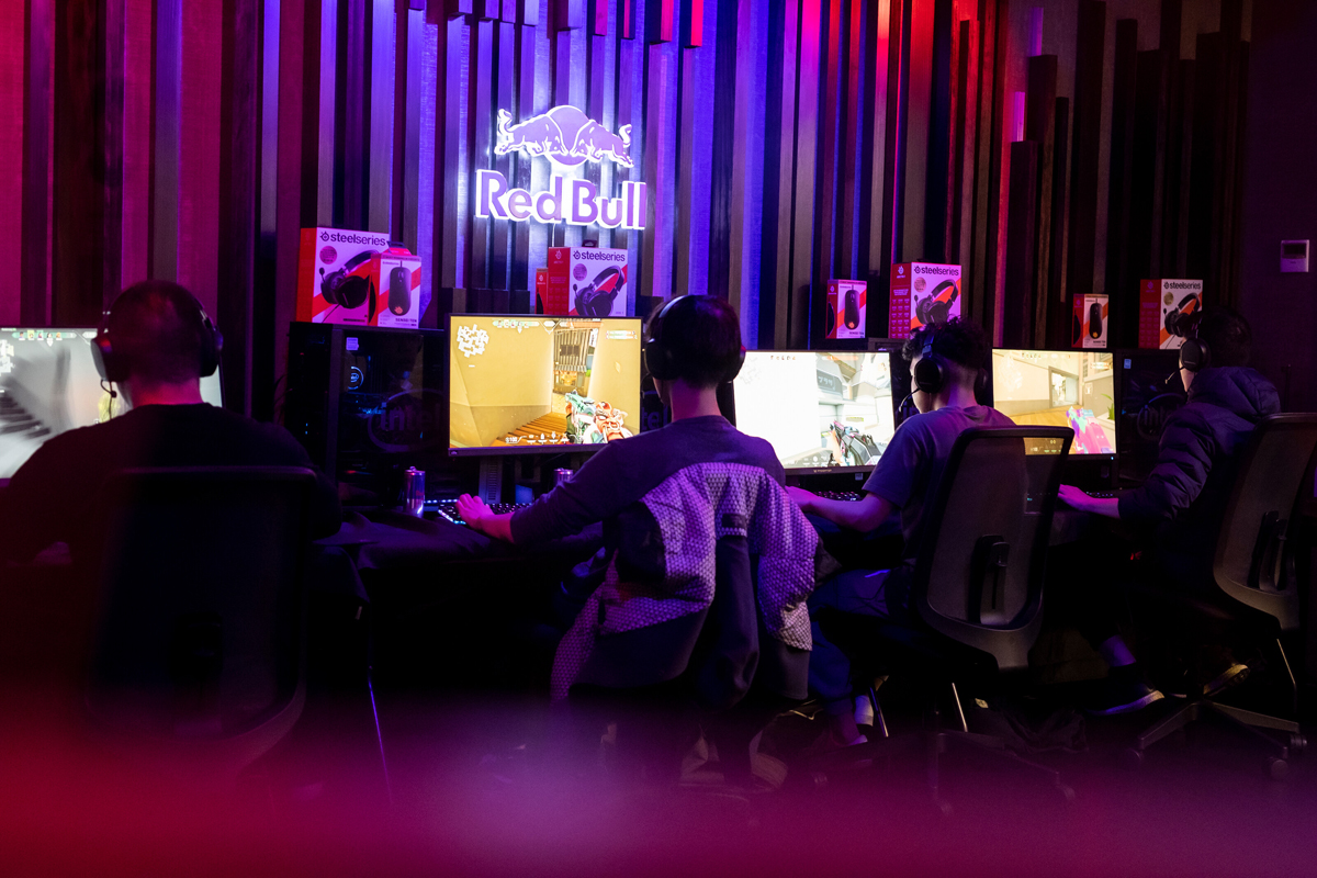 Team Mama S Boys Winners Of The Red Bull Campus Clutch New Zealand Finals Alerta Geek Team Mama S Boys Winners Of The Red Bull Campus Clutch New Zealand Finals Alerta Geek